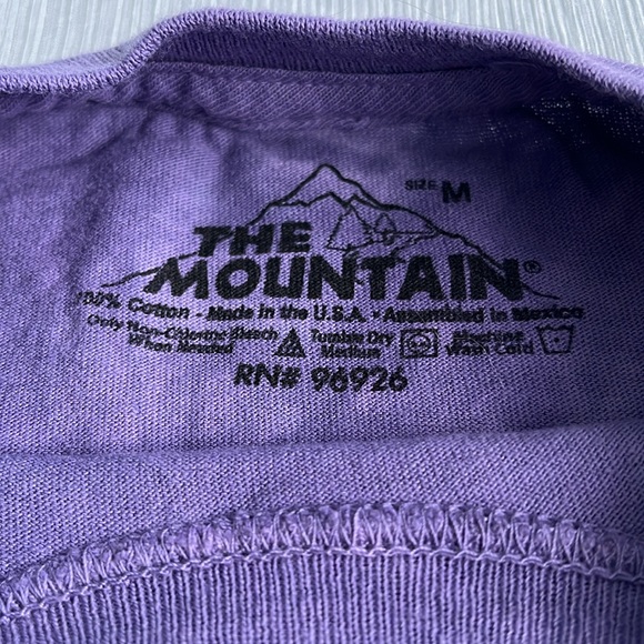 THE MOUNTAIN / purple T-shirts /￼ dreamcatcher and white dove/ size M￼ - Picture 2 of 5